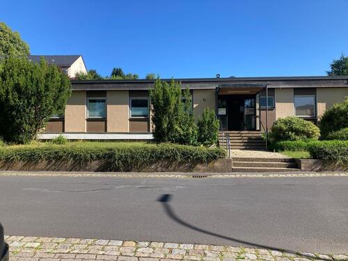 Foto - Praxisgebäude Bürogebäude - 1.650,00&nbsp;EUR Kaltmiete, ca.&nbsp; 220,00&nbsp;m&sup2;