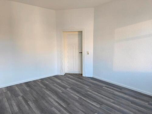 Foto - Sanierte 4-Raum-Etagenwohnung mit Garage und Gartenanteil 1. OG