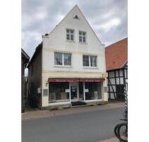 Einfamilienhaus mit Ladengeschäft im Zentrum von Blomberg