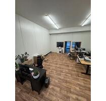 Flexible Büroräume (36m²16m²) - 162,00 EUR Kaltmiete, in Bad Salzungen (PLZ: 36433)