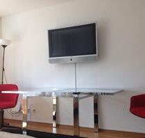 MÖBLIERTE 1-Zi.Wohn.,Küche, Bad,InternetTV,Tiefgaragenplatz, - Leonberg