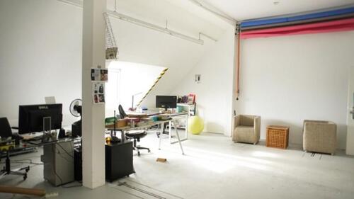 Foto - AtelierFrankfurt Arbeitsplatz für PC Arbeitende