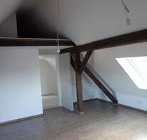 Schöne Wohnung im DG eines MFH zu verkaufen - Albisheim (Pfrimm)