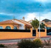 Bungalow mit Pool in Mazarrón Country Club - Elz