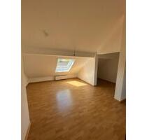 Schöne Dachgeschosswohnung 27qm in Haskensland; 45355 Essen