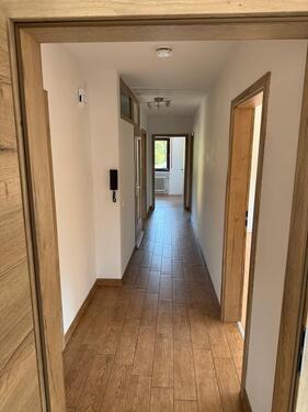 Foto - Lichtdurchflutete 5-Zimmer-Wohnung mit Balkon & 2 Stellplätzen