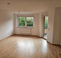 Großräumige, frisch renovierte 2-Zi.-Wohnung in Kernstadt Springe