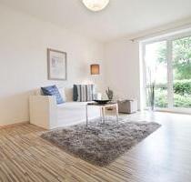 2 Zimmer 53m² Wohnung Balkon neue EBK Duschbad renoviert in Heide