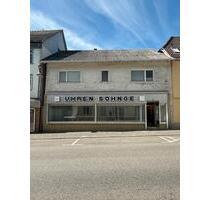 Ladenfläche ca. 90 m² mit großer Glasfront in Usingen