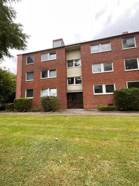 Foto - Frisch renovierte 2,5 Zimmer-Wohnung mit Balkon und modernisiertem Wannenbad