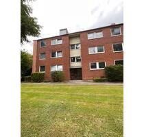 Frisch renovierte 2,5 Zimmer-Wohnung mit Balkon und modernisiertem Wannenbad - Lübeck Sankt Lorenz Nord