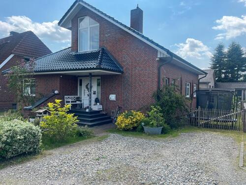 Foto - Charmantes Ein-Zweifamilienhaus in Helmste