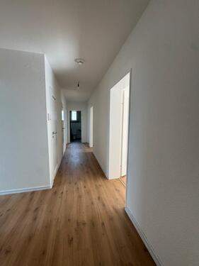 Foto - Renovierte 4 Zimmer-Wohnung mit Balkon