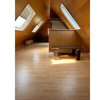 1-Zimmer DG-Wohnung in bester Lage in Misburg - Hannover Misburg-Anderten 1-Zimmer DG-Wohnung in bester Lage in Misburg - Hannover Misburg-Anderten