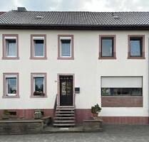 Charmantes Eifeler Langhaus - 150.000,00 EUR Kaufpreis, in Großlittgen (PLZ: 54534)
