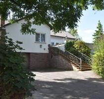 Einfamilienhaus mit parkähnlichem Grundstück, in bester Lage - Holzminden