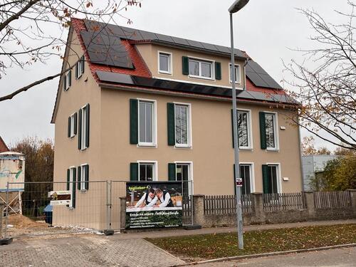 Foto - Moderne, nachhaltige 2,5 ZKB DG-Wohnung in historischem Altbau