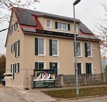 Moderne, nachhaltige 2,5 ZKB DG-Wohnung in historischem Altbau - Nördlingen