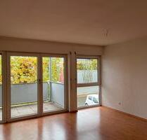 Schöne ruhige und helle 2 Zimmer-Wohnung mit Balkon - Mainz Mombach