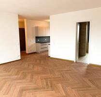 Erstbezug- hochwertige 3-Zimmer-Neubauwohnung mit 2,8m Deckenhöhe und Loggia - Denkendorf