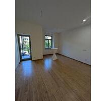 Erstbezug nach Kernsanierung- 3-Raum-Wohnung mit Balkon - Chemnitz Hilbersdorf