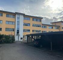 3 Zi. Wohnung 83m² inkl. 30m² Dachterrasse im 3.OG, mit Carport - Reinbek