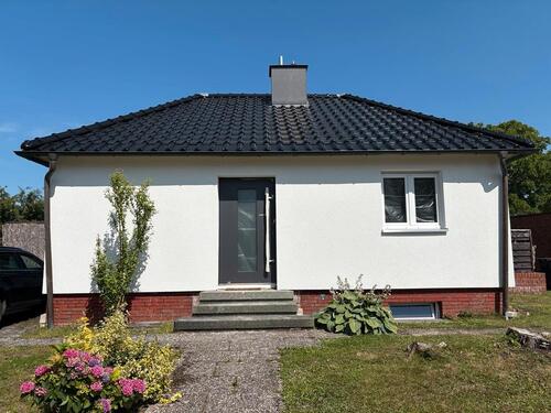 Foto - Kernsanierter Bungalow mit großem Garten zu vermieten 921 €