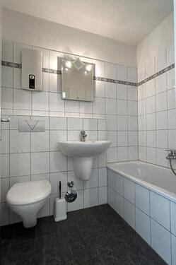 Foto - Attraktive 2-Zimmer-Wohnung mit Garage – Nähe Barmer Anlagen