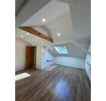 Süße 2-Zimmer-Wohnung im DG in Schramberg