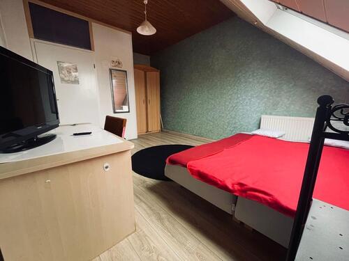 Foto - Zimmer in Wohnung - 330,00&nbsp;EUR Kaltmiete, ca.&nbsp; 30,00&nbsp;m&sup2;