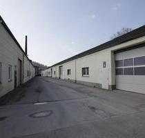 220 m² beheizte Hallenfläche mit Rolltor und Parkplätzen - Gummersbach Berstig Süd