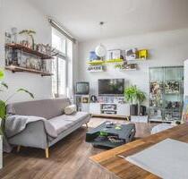 Aachen Westpark | Helle 42 m² Wohnung, Wohnzimmer, Küche und Bad.