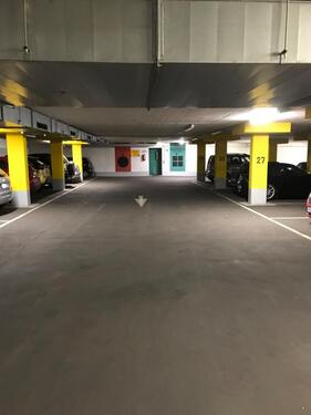 Foto - Tiefgaragenstellplatz - 100,00&nbsp;EUR Miete,