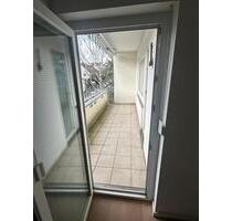 2 Zimmerwohnung mit Einbauküche und Balkon in Bornheim Seckbach - Frankfurt am Main Innenstadt 3