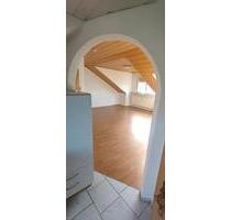 Dach Wohnung zu vermieten - 550,00 EUR Kaltmiete, in Ellwangen (Jagst) (PLZ: 73479)