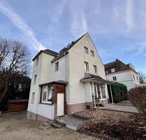 Limbach-Oberfrohna *NEU renoviert * 3 Zimmer Dachgeschoss * 01.03.2026