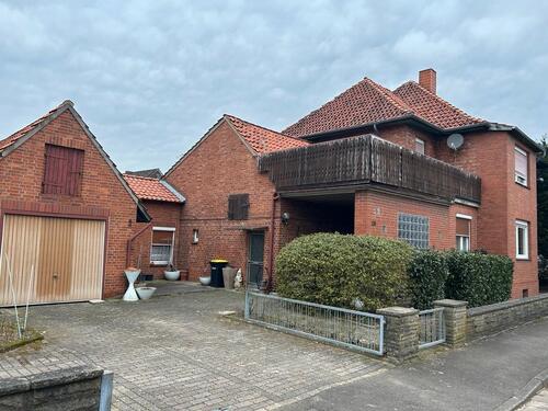 Foto - Großes Zweifamilien Haus in Wunstorf Klein Heidorn