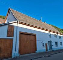 Zweifamilienhaus mit Scheune und Garage - Nusplingen
