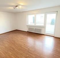 Großzügige, renovierte 1-Zi Whg mit Bergblick & neuer Einbauküche - Mühldorf am Inn