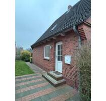 Anfragestopp +++ Zentral gelegene Doppelhaushälfte in Husum