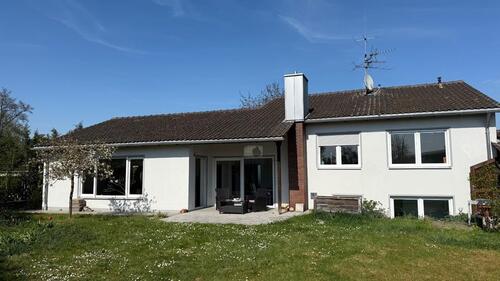 Foto - Einfamilienhaus mit ELW in Zirndorf *Ohne Maklerprovision*