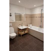 3- Zimmer Wohnung mit Bad und Balkon 2. Einzug nach Sanierung - Duisburg Angerhausen