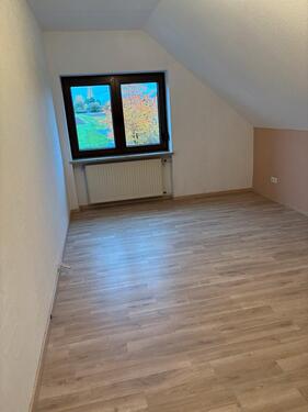 Foto - 3-Zimmer Dachgeschosswohnung - 580,00 EUR Kaltmiete,
