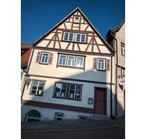 Charmantes Reihenhaus (1760) – Wohnen über 4 Etagen mit Aussicht - Schwäbisch Hall