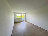 Foto - SCHÖNE FRISCH SANIERTE 2 RAUM WOHNUNG MIT BALKON IN NEUBRANDENBURG ZU VERMIETEN