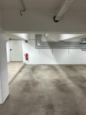 Foto - Tiefgaragen Stellplatz zu vermieten - Inklusive Fernbedienung