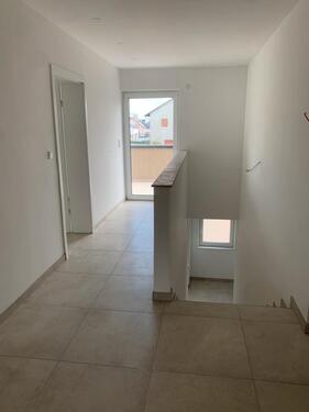 Foto - Kernsanierte 3,5 Zimmer Wohnung in Waghäusel Kirrlach