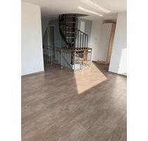 Wohnung vermieten - 1.700,00&nbsp;EUR Kaltmiete, ca.&nbsp; 93,00&nbsp;m&sup2; in Schönaich (PLZ: 71101)