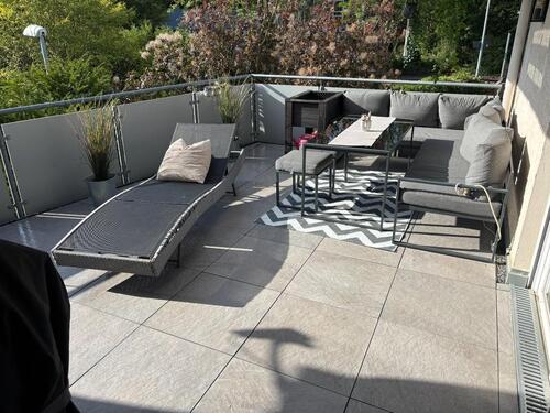 Foto - Familienfreundliche 5-Zimmer-Wohnung mit Balkon, Garten, Garage &