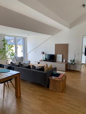 Foto - Traumhafte 4-Zimmer Wohnung - 1.910,00&nbsp;EUR Kaltmiete, ca.&nbsp; 122,00&nbsp;m&sup2;